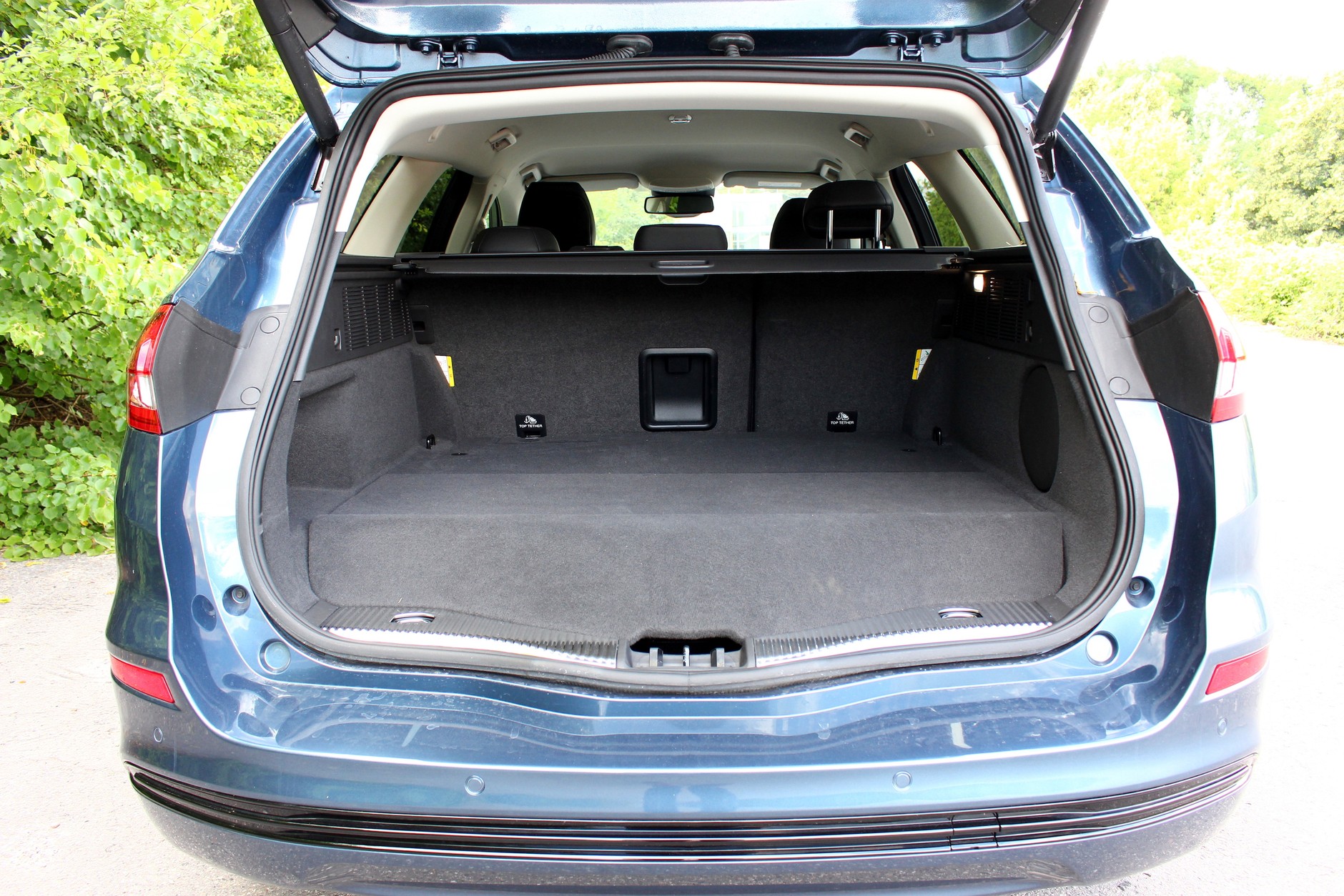 Ford Mondeo Hybrid kombi