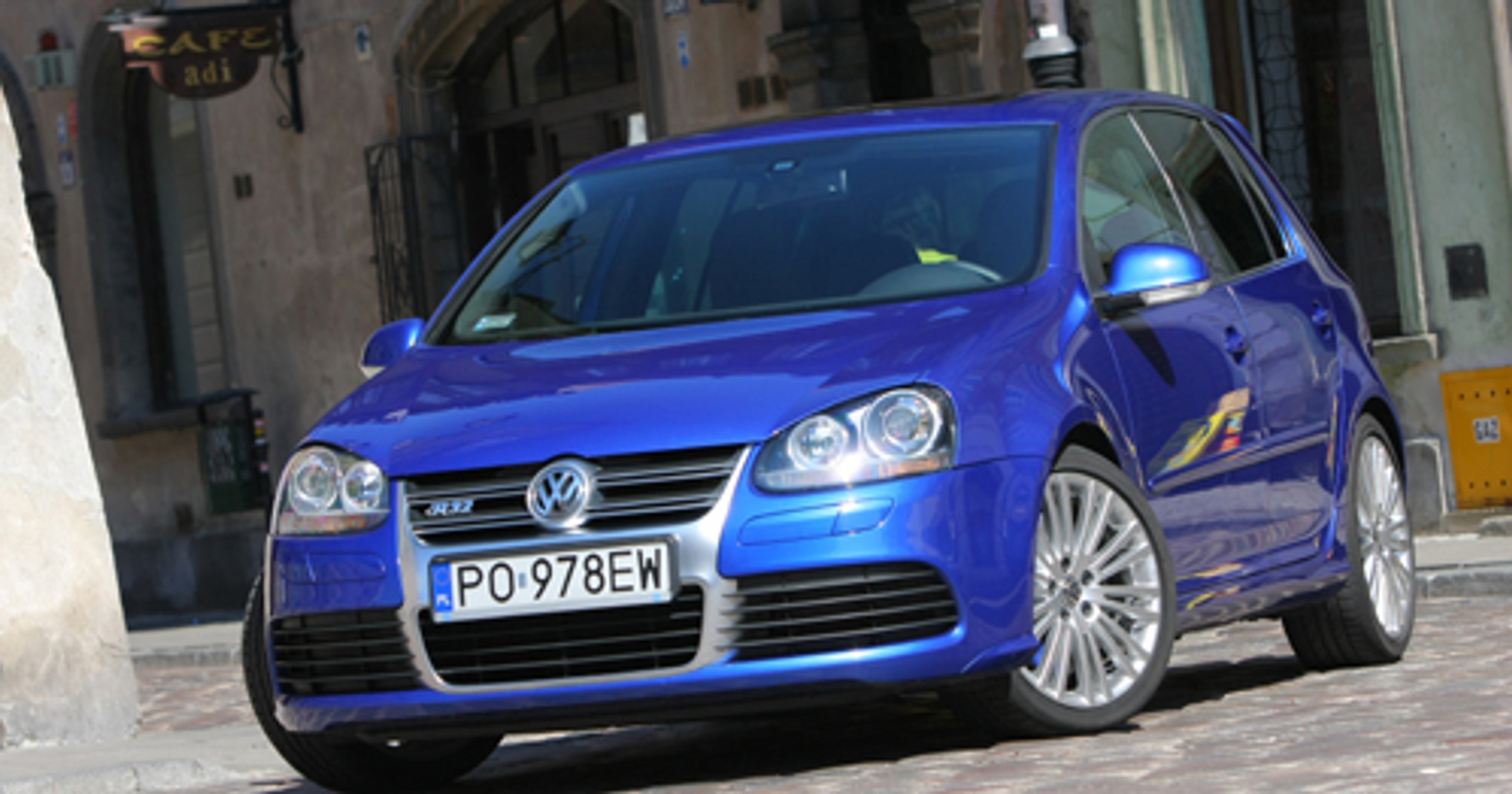 VW Golf R32 - Auto-katapulta na każdą porę roku