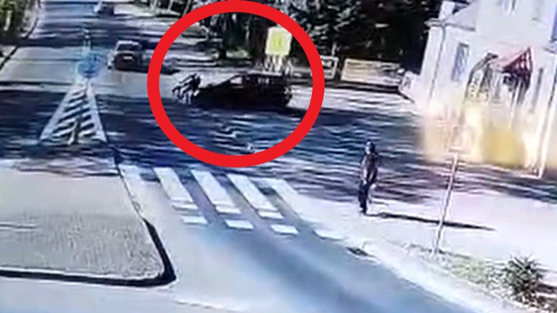 POTRĄCENIE ROWERZYSTY JADĄCEGO CHODNIKIEM