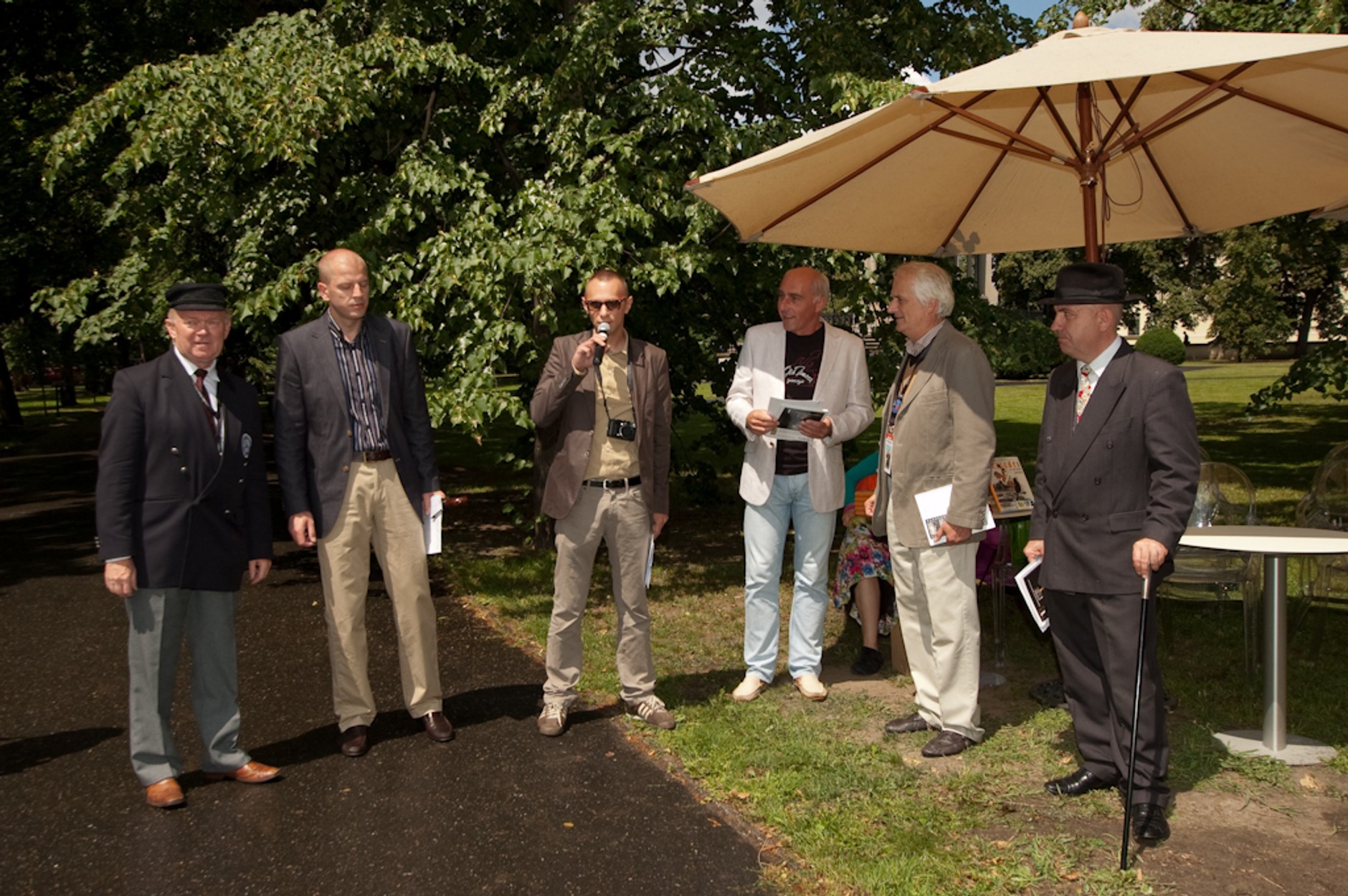 Klasyczne Mercedesy w Wilanowie