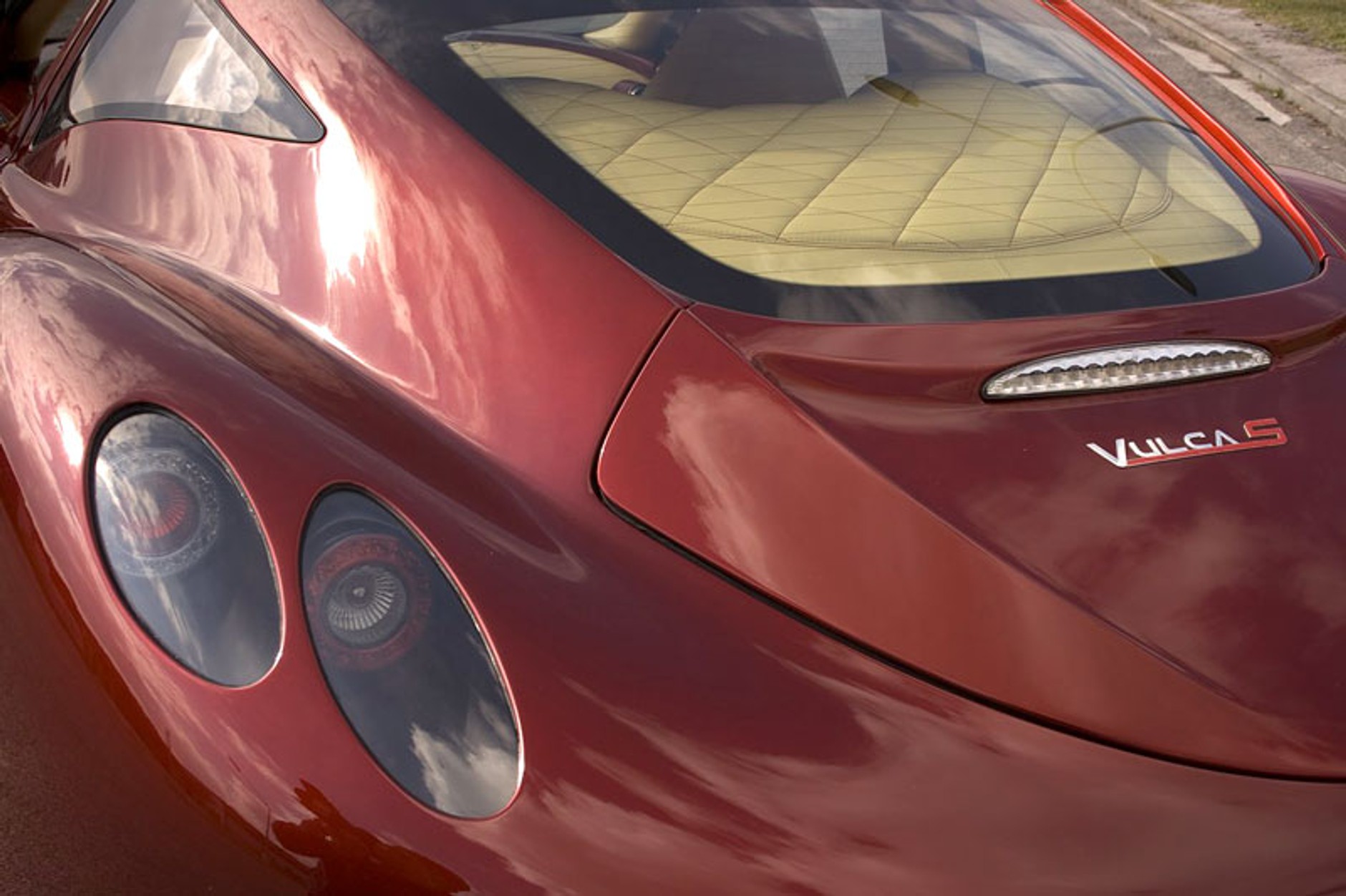 Faralli &amp; Mazzanti Vulca S – debiut luksusowego coupe