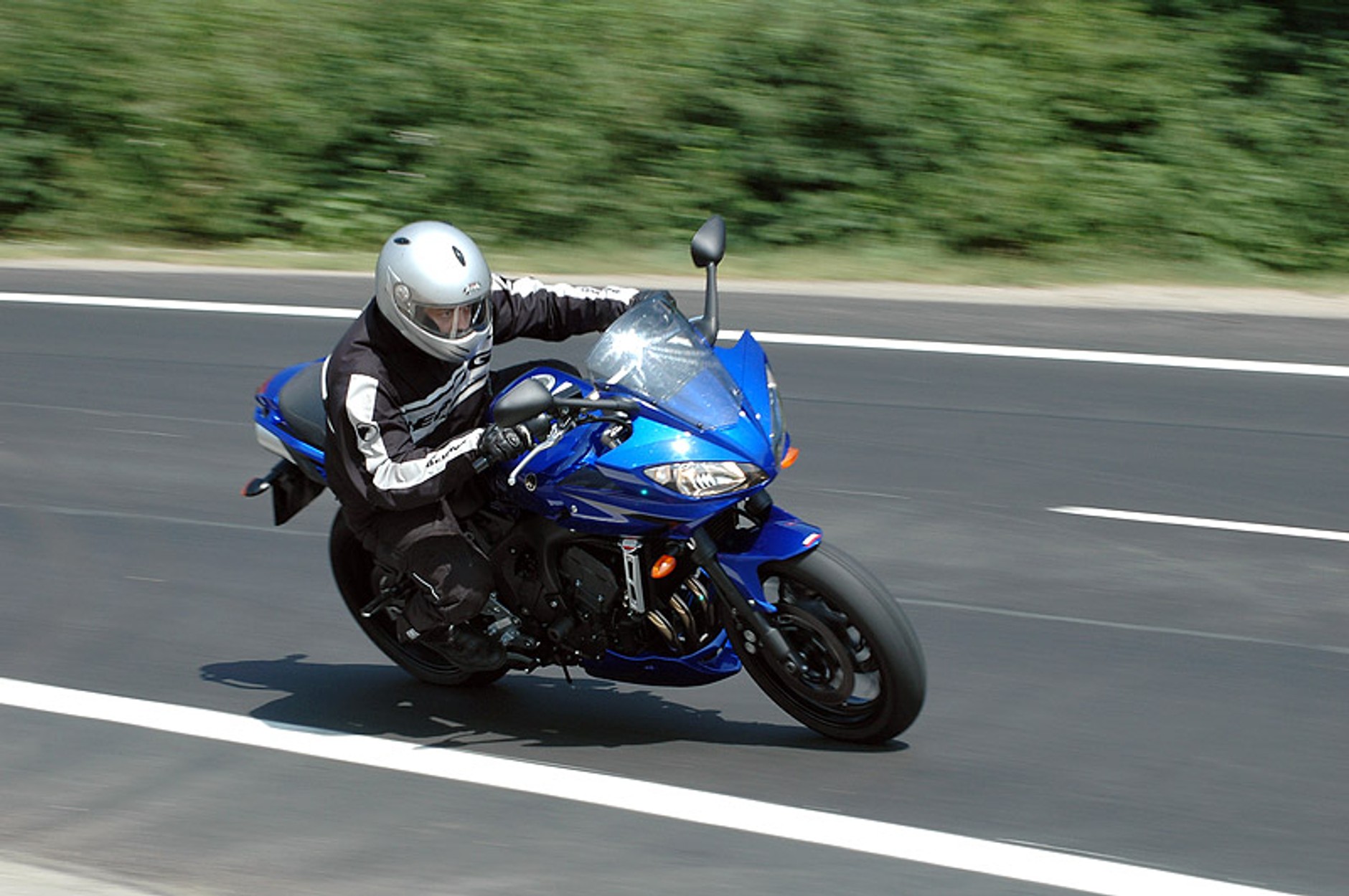 Yamaha FZ6 Fazer S2: motocykl dla dużych i małych (test)