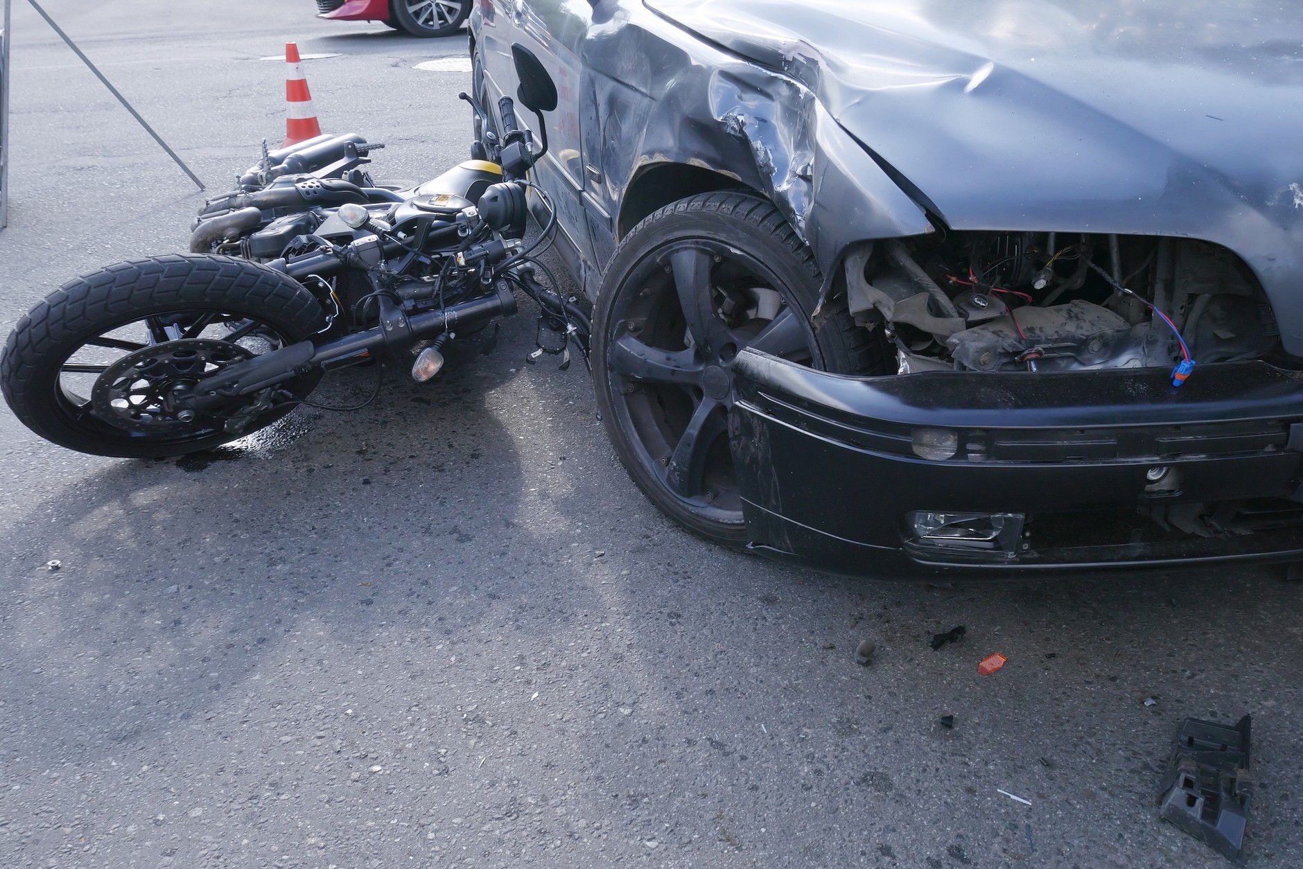 Wypadek z udziałem motocyklisty