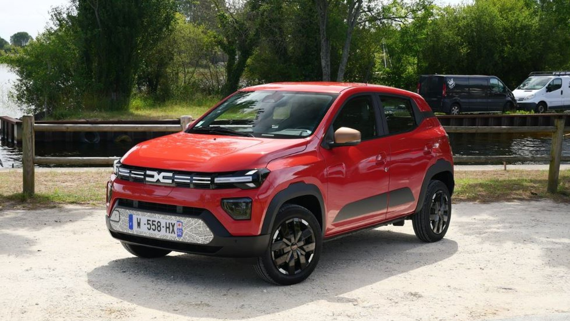 Dacia Spring to najchętniej kupowany w Polsce elektryk w tym roku