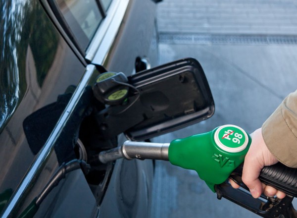 Poczekaj z tankowaniem do pełna jeszcze kilka dni. Dzięki temu unikniesz problemów