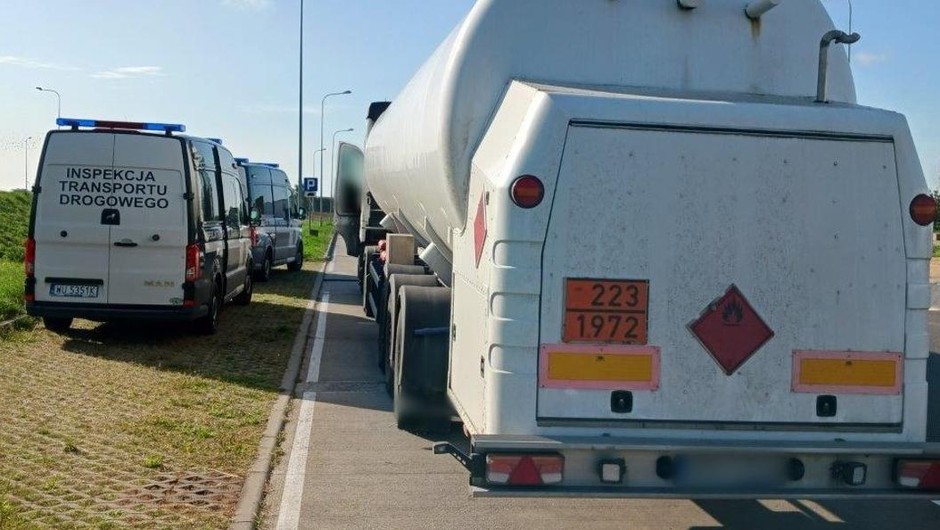 Wiózł niemal 17 t gazu LNG. Nie zdołał go dostarczyć