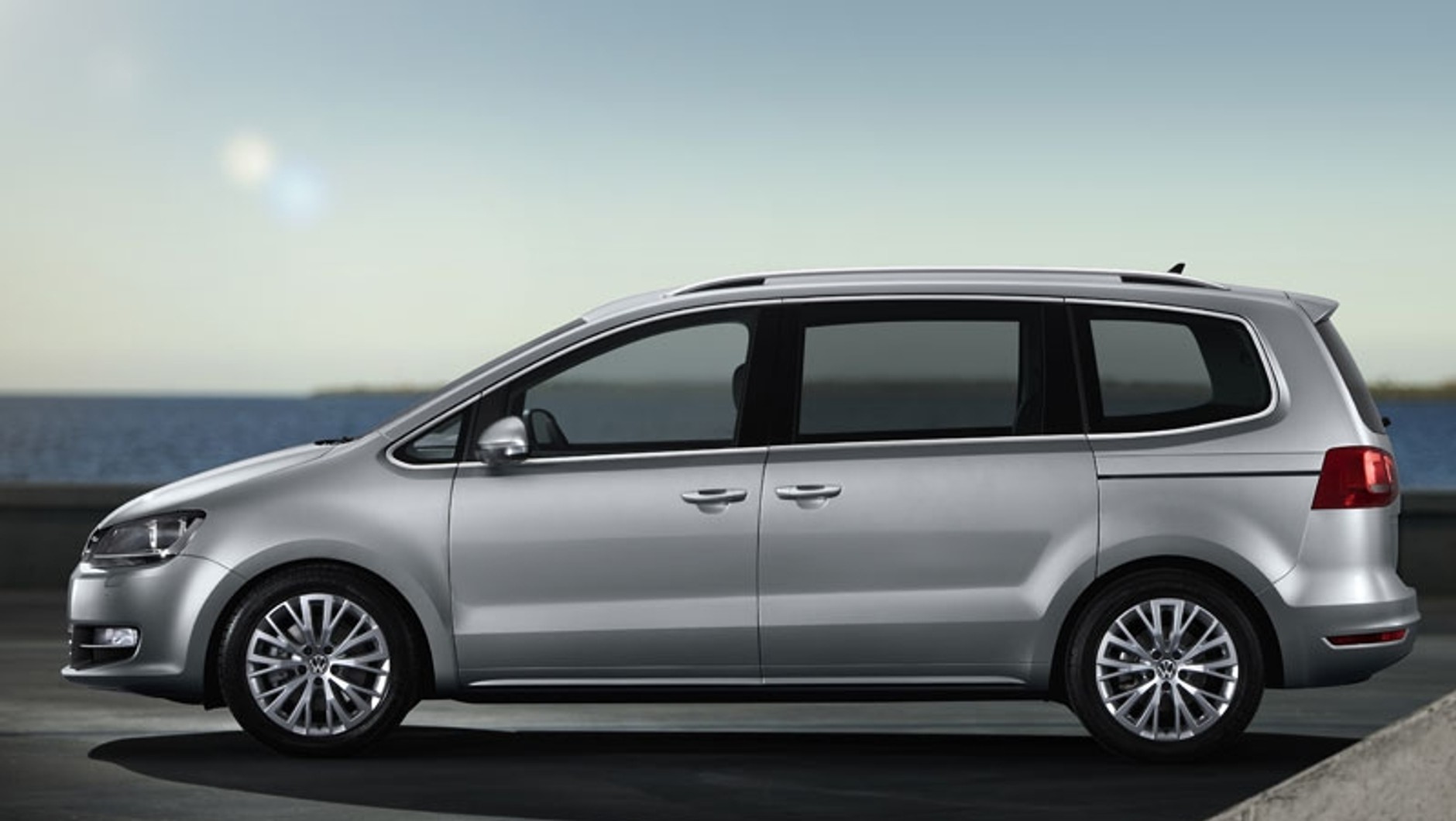 Genewa 2010: Volkswagen Sharan - pierwsze zdjęcia dużego vana z Wolfsburga