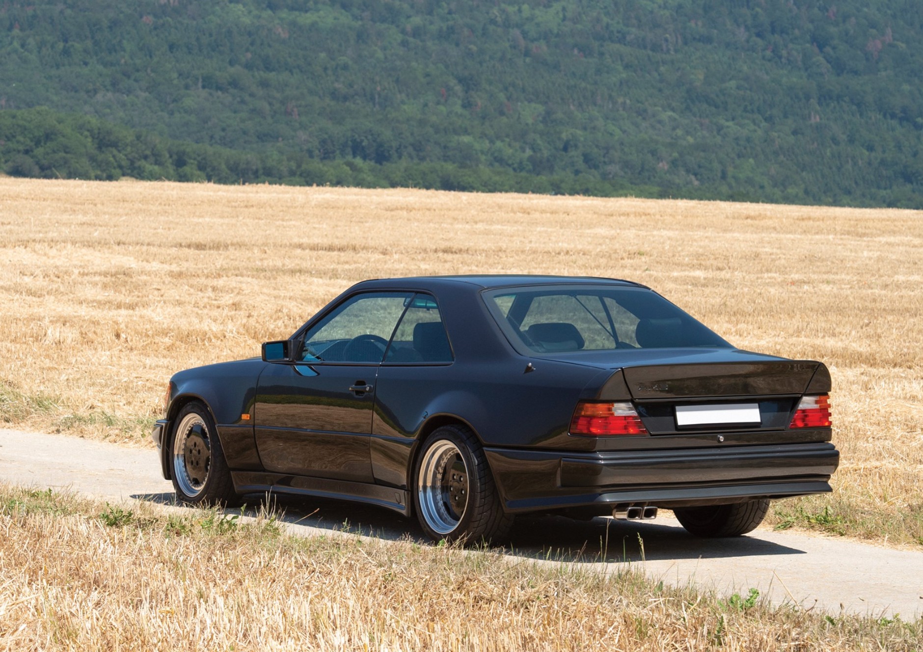 Mercedes 300 CE 6.0 AMG