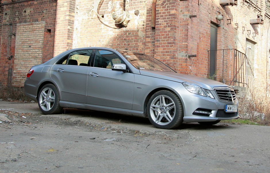 Mercedes E 500: rasowa limuzyna