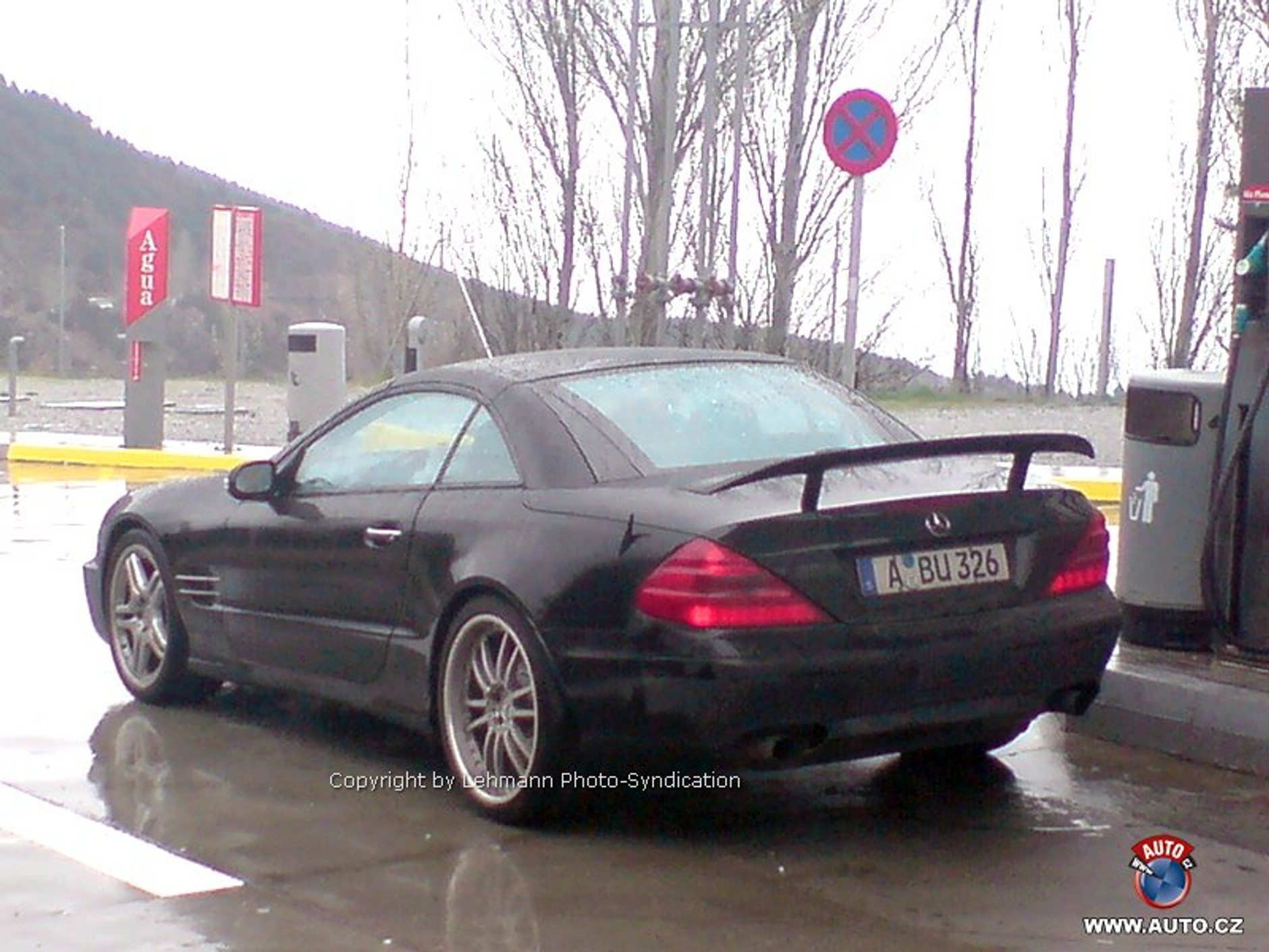 Zdjęcia szpiegowskie: nowy Mercedes-Benz SLC będzie konkurentem Audi RS8