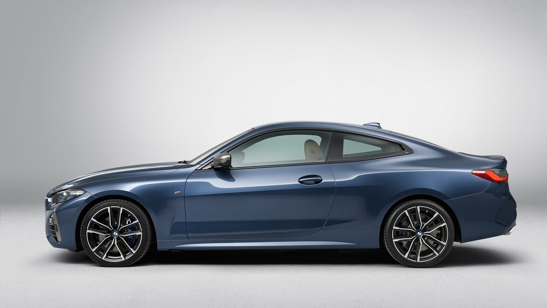Ta odmiana BMW serii 4 jest klasycznym coupe.