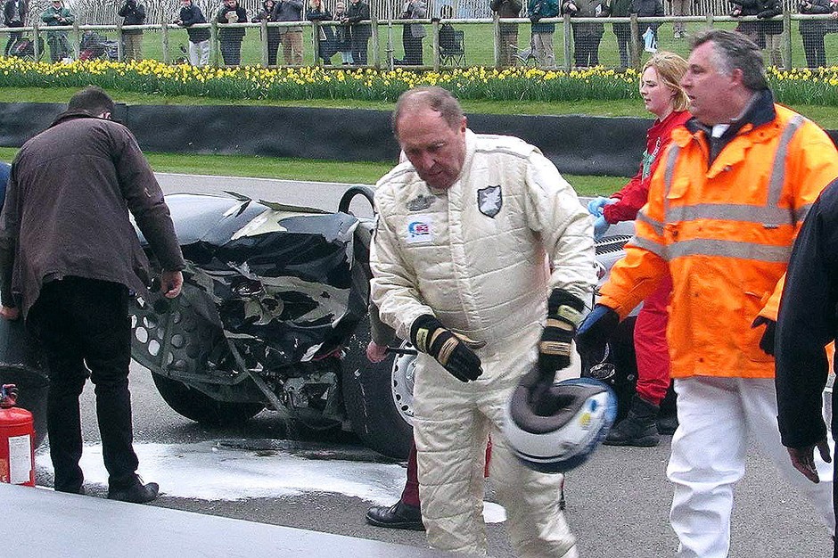 Crash Mercedesa 300 SLS z Jaguarem