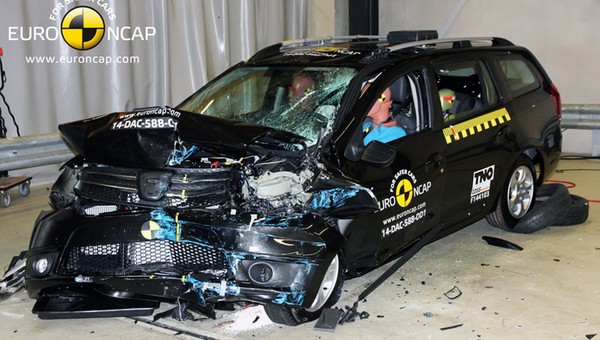 Testy zderzeniowe Euro NCAP - Najlepiej Discovery Sport, najgorzej Logan MCV
