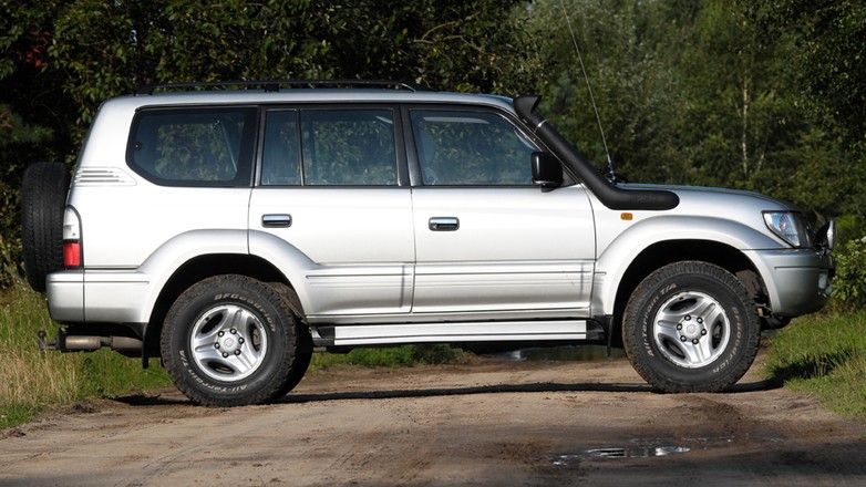 Toyota Land Cruiser 90 - Przyjaciel podróżnika