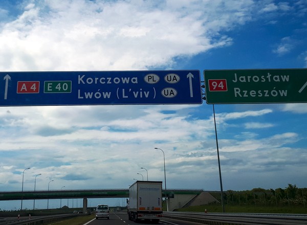 Zmiany dla ciężarówek na przejściu w Korczowej