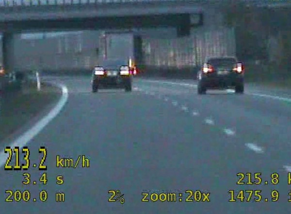 21-latek stracił prawo jazdy na A1. Gnał 213 km/h