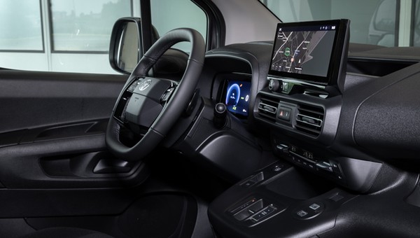 Toyota obcięła ceny swojego auta aż o... 55 tys. zł. Oczywiście jest haczyk