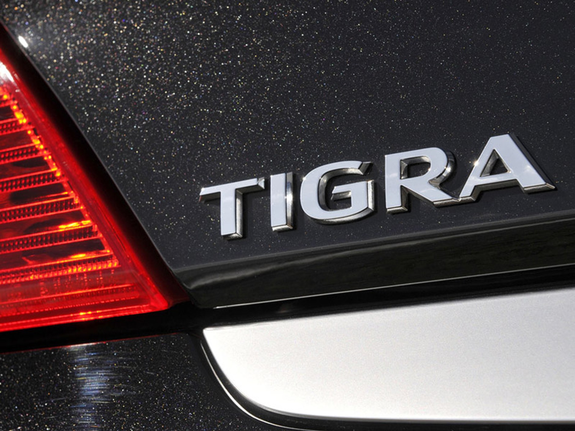 Vauxhall Tigra Sport Rouge: CC o wyglądzie kabrioletu