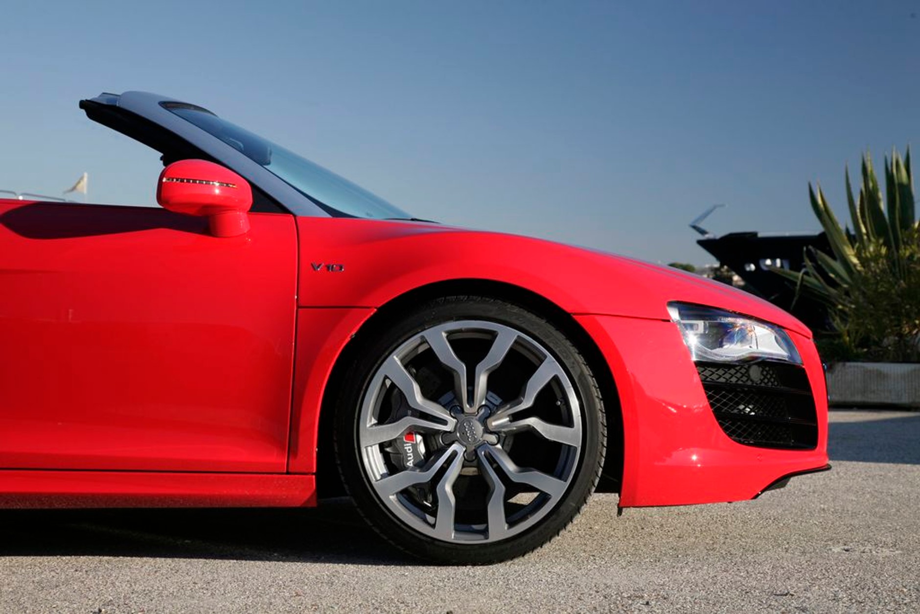 Audi R8 Spyder - supercabrio na wiosnę