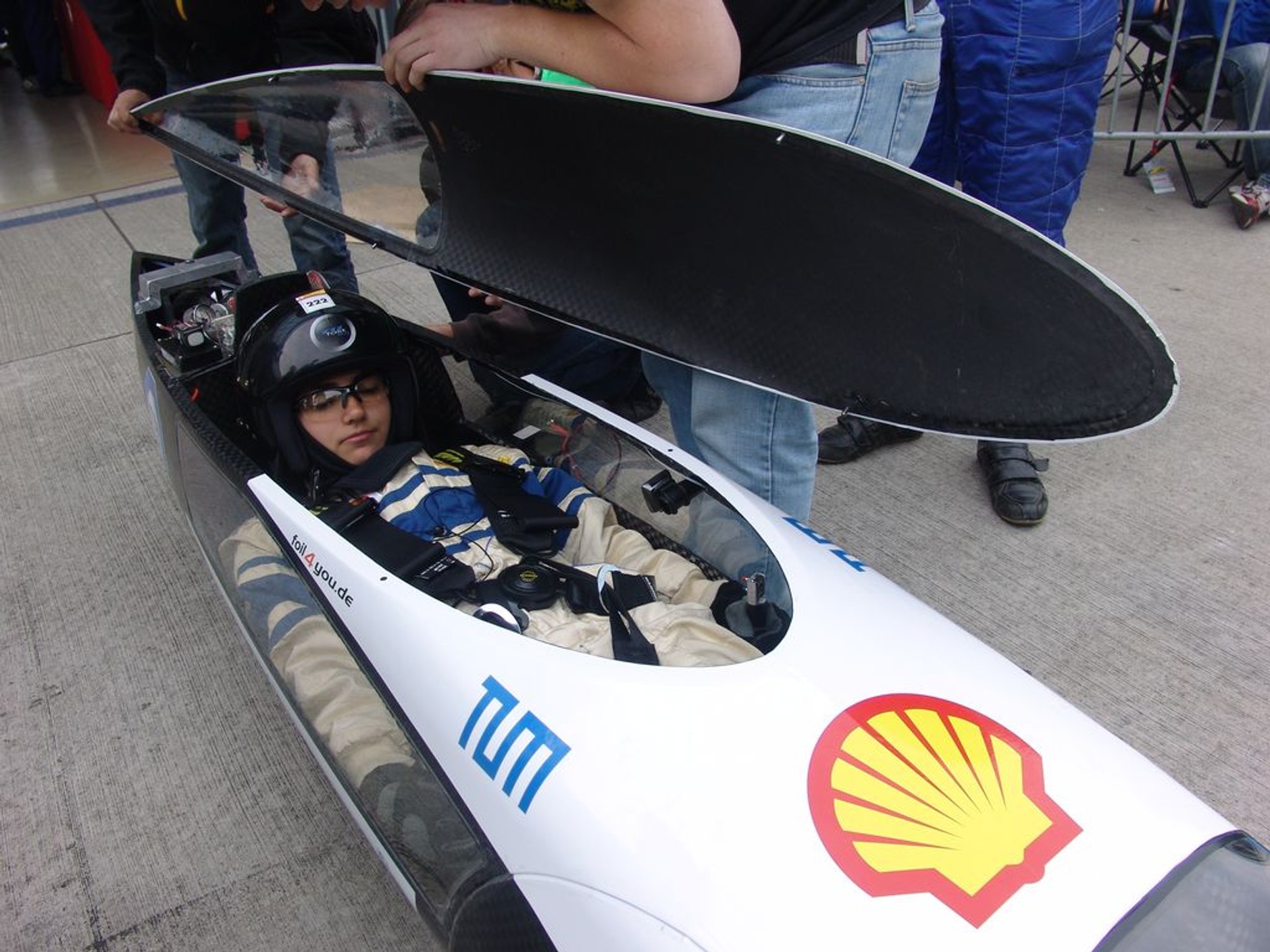 Shell Eco-marathon 2011: ile km na 1 litrze?