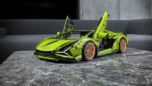 Lambo z Lego – punktualnie na dzień dziecka