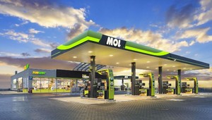 Letnia promocja na stacjach MOL Polska: tankuj taniej i wygraj wyjazd na mecz do Barcelony