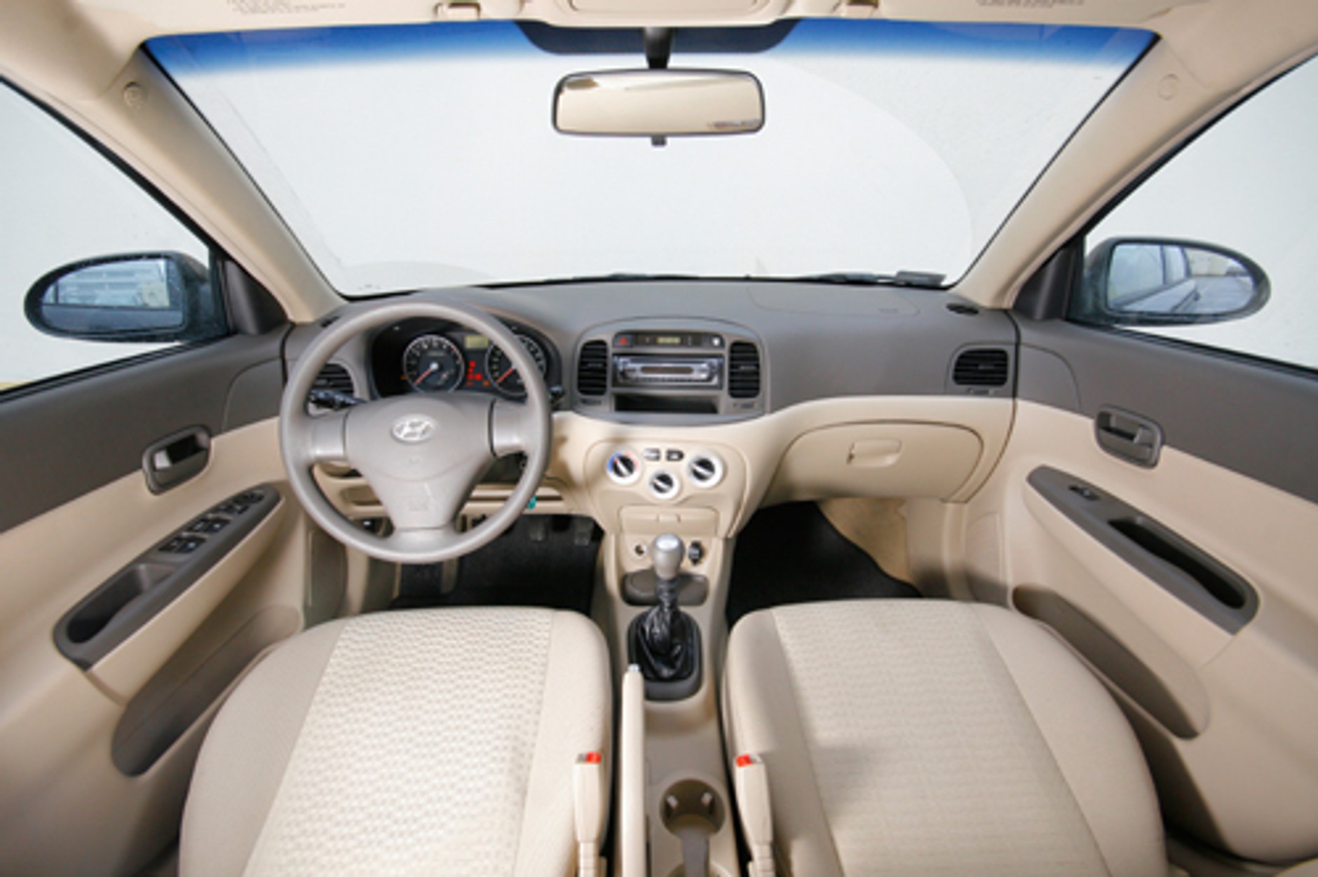 Hyundai Accent - Dużo mocy w standardzie