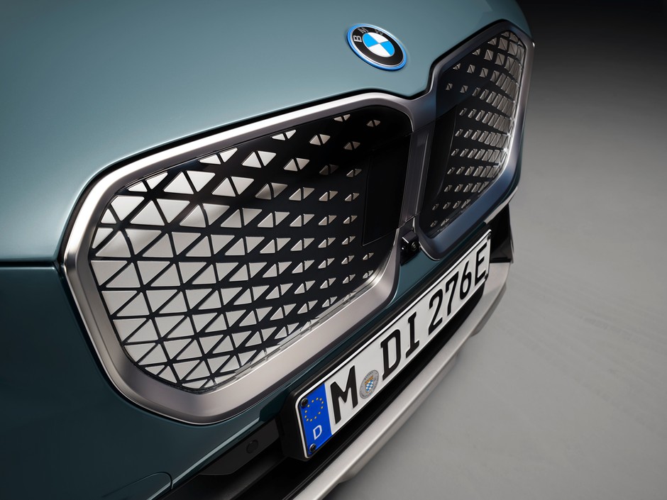 BMW iX1