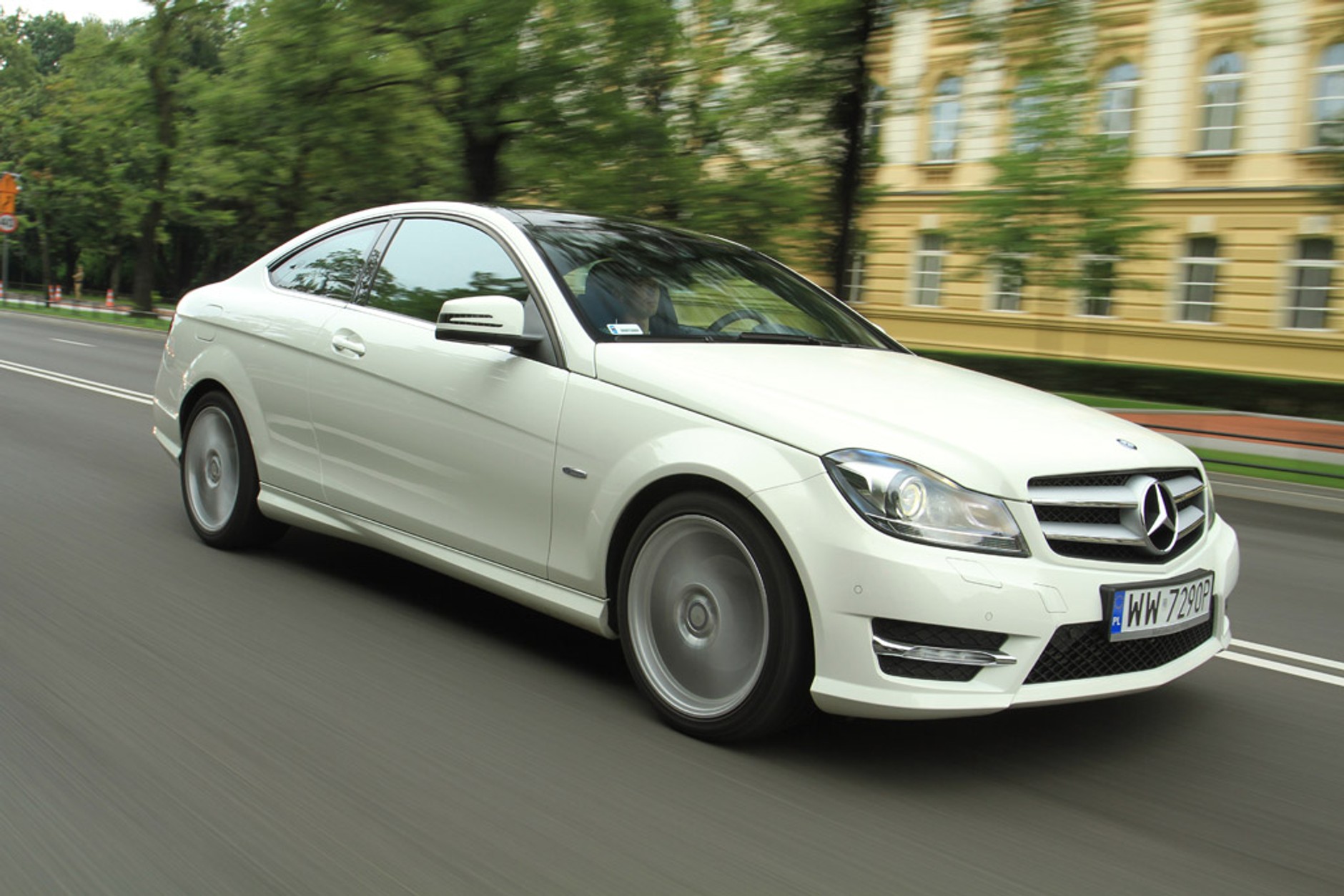 Mercedes C250 CDI: luksusowe coupé dla  oszczędnych