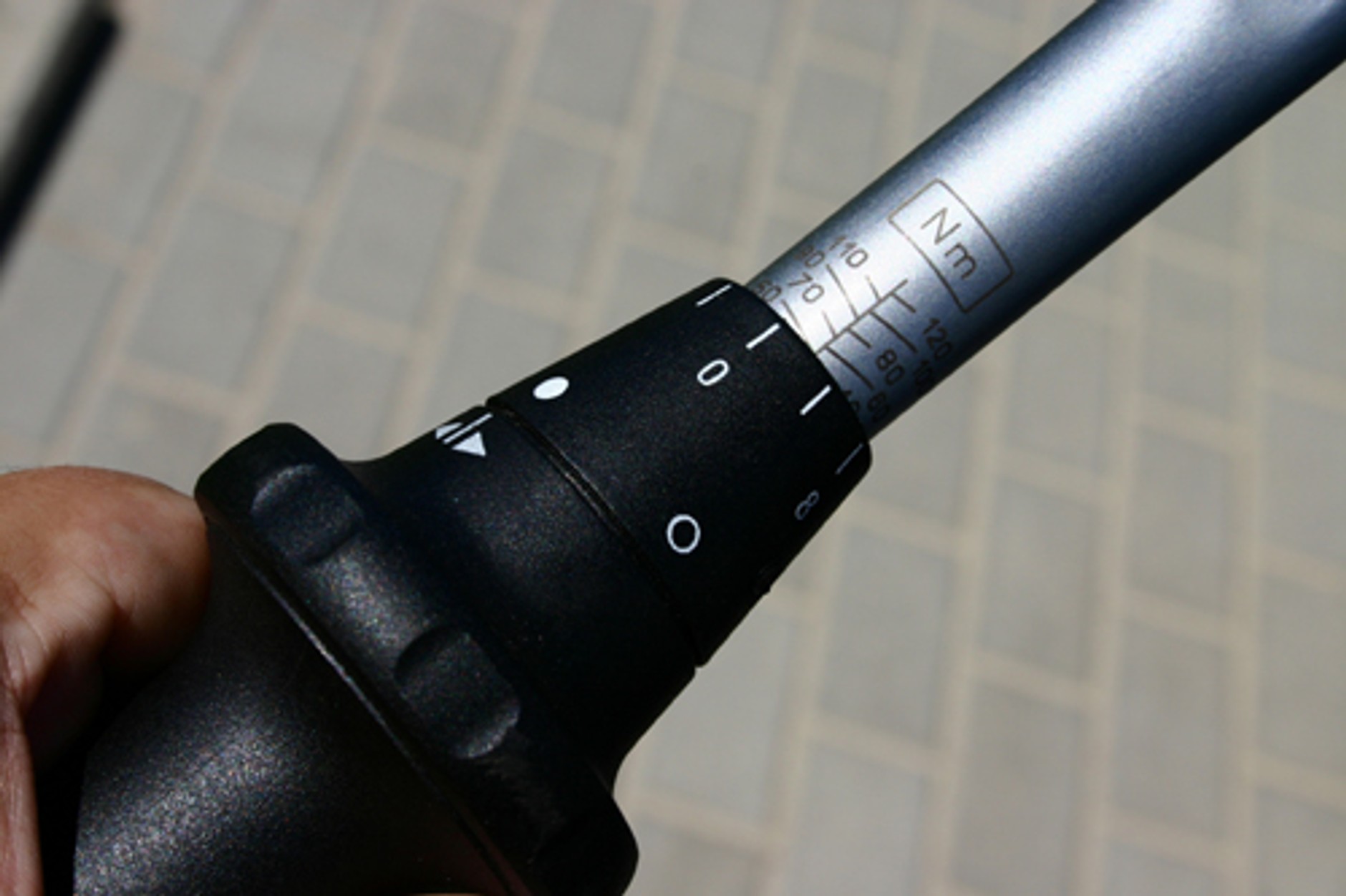 Jak działa klucz dynamometryczny?