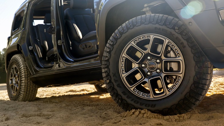 Jeep Recon, czyli jeden z czterech nowych modeli, które pojawią się w Europie