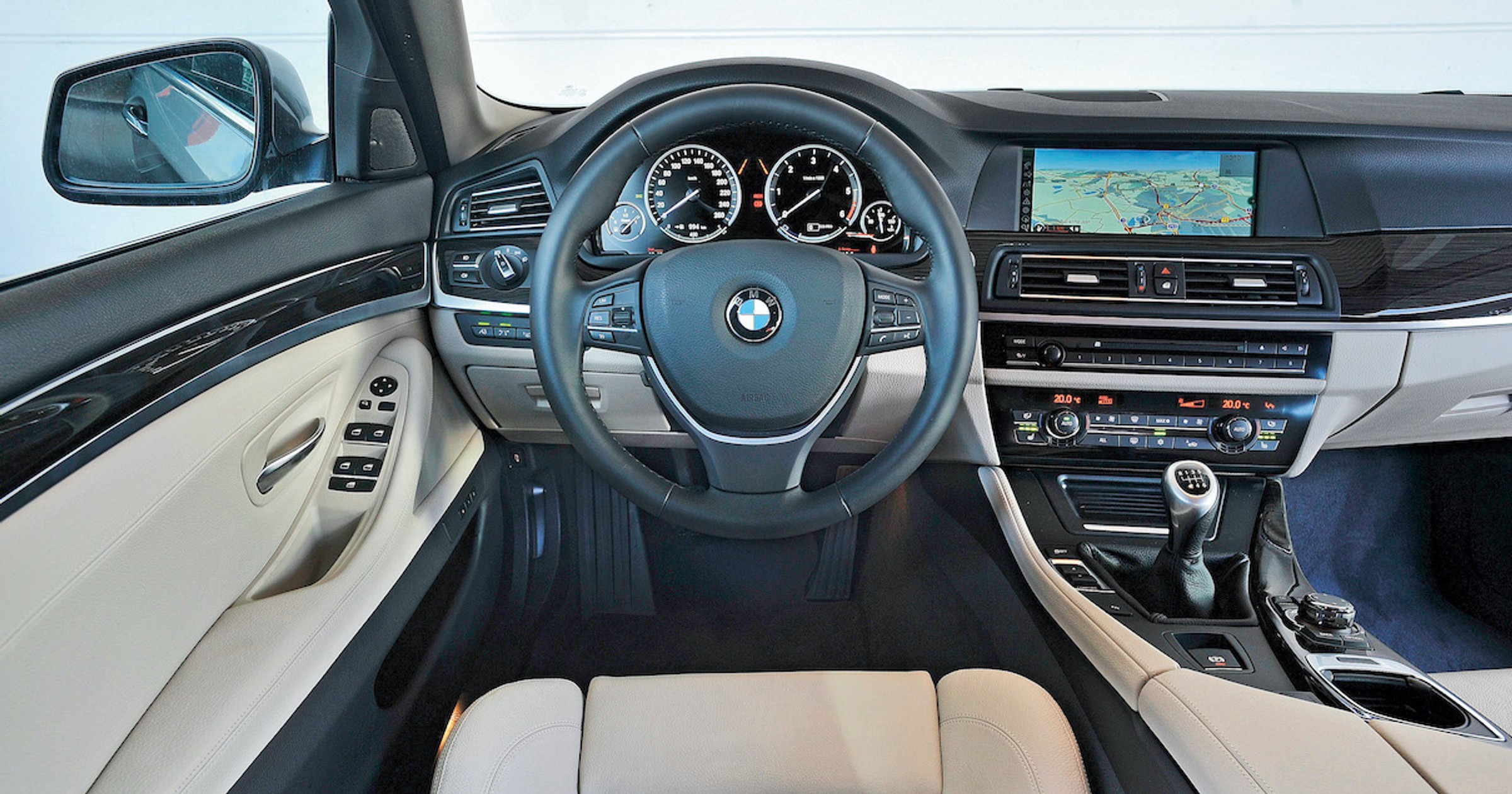 Kabina BMW serii 5 F10