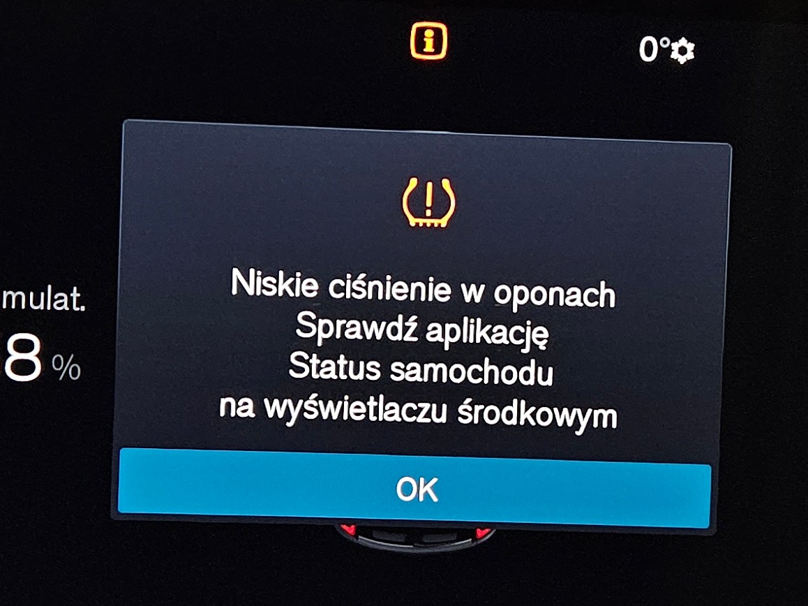 Takiego komunikatu lepiej nie ignorować. Po pierwsze, to niebezpieczne. Po drugie: jazda ze zbyt niskim ciśnieniem to wyrok śmierci dla opony i felgi. 