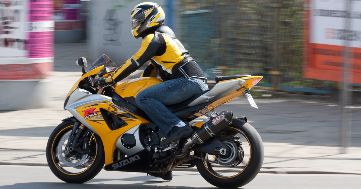 Motocykle na buspasach w Warszawie