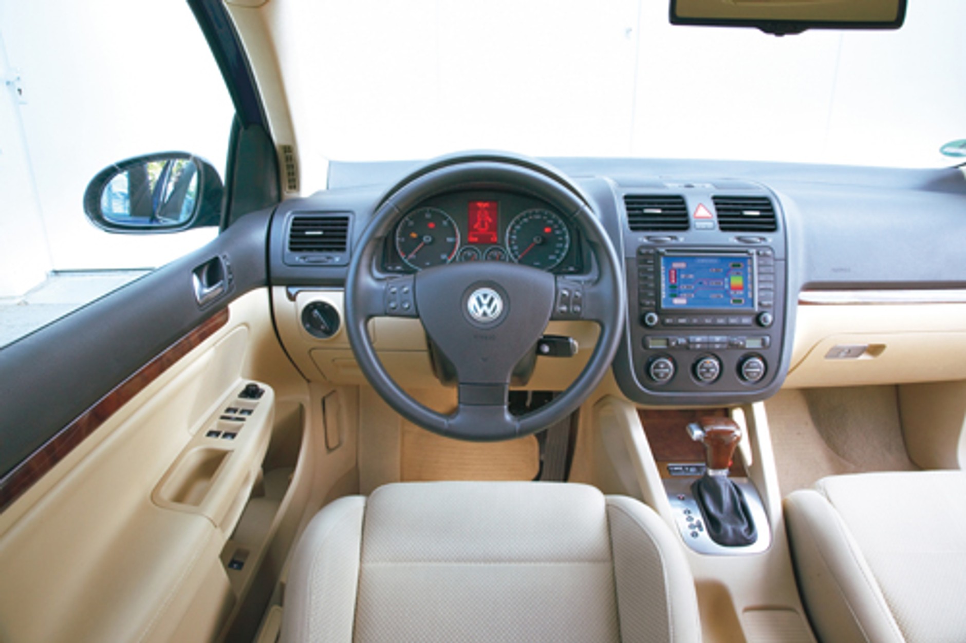 Hybrydowy VW Golf - niemiecka odpowiedź na Priusa