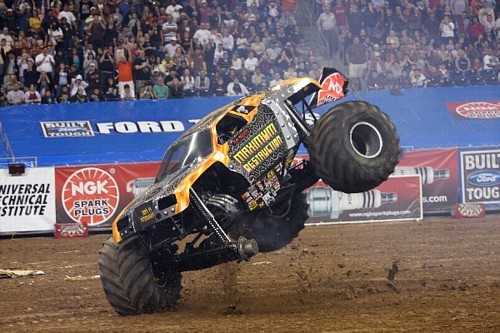 Monster Truck na ulicach Warszawy