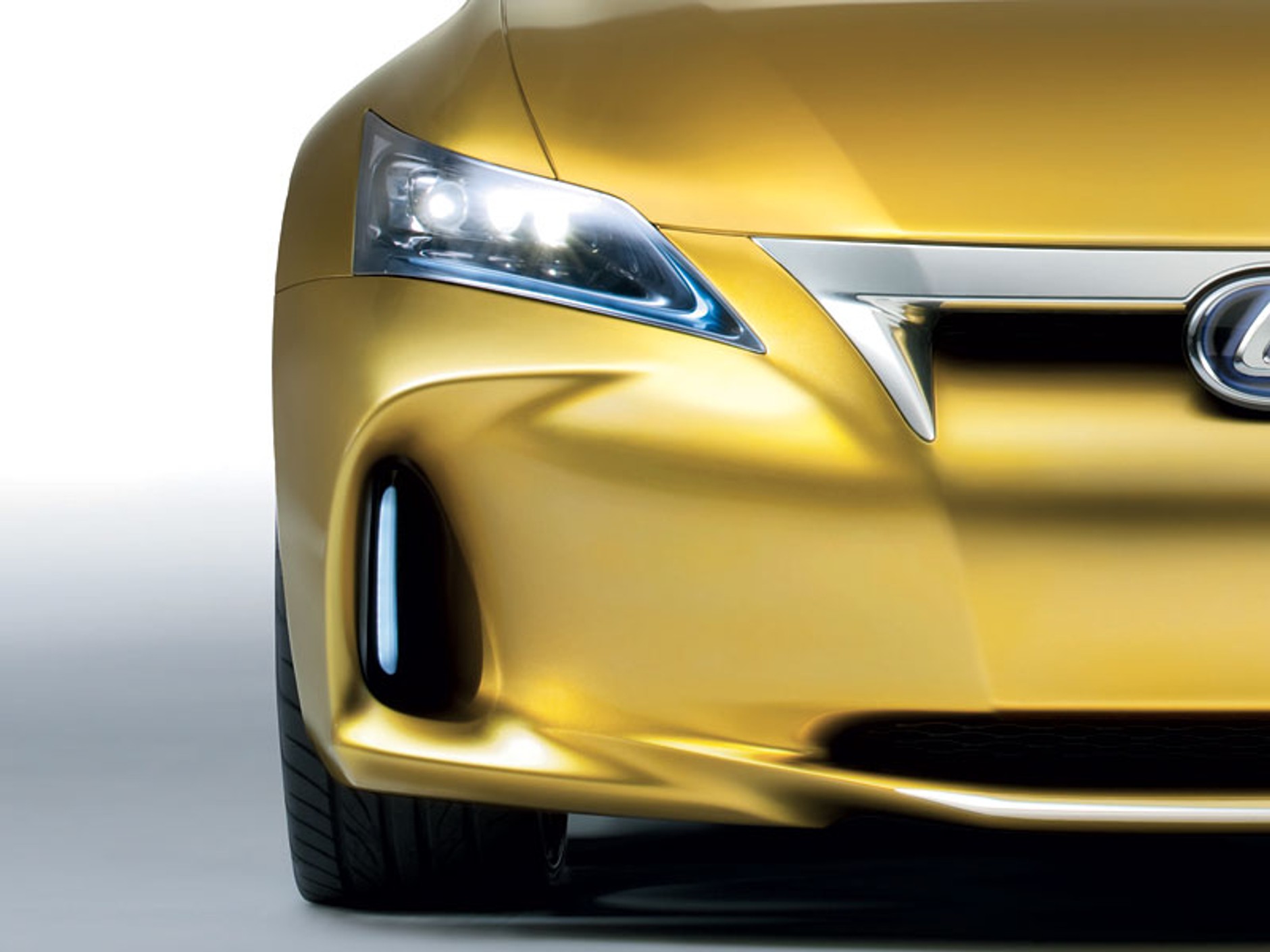 Lexus LF-Ch: Lexus vstoupí do nižší střední třídy v roce 2010