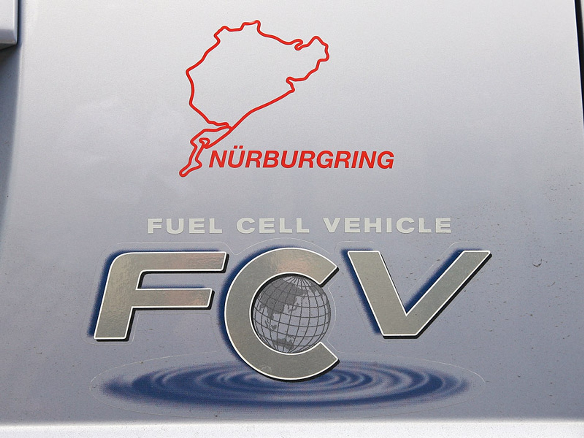 Nissan X-Trail FCV: 11 minut, 58 sekund i zero spalin!