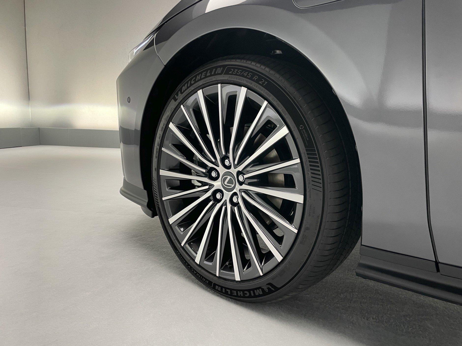 Nowy Lexus ES (2025)