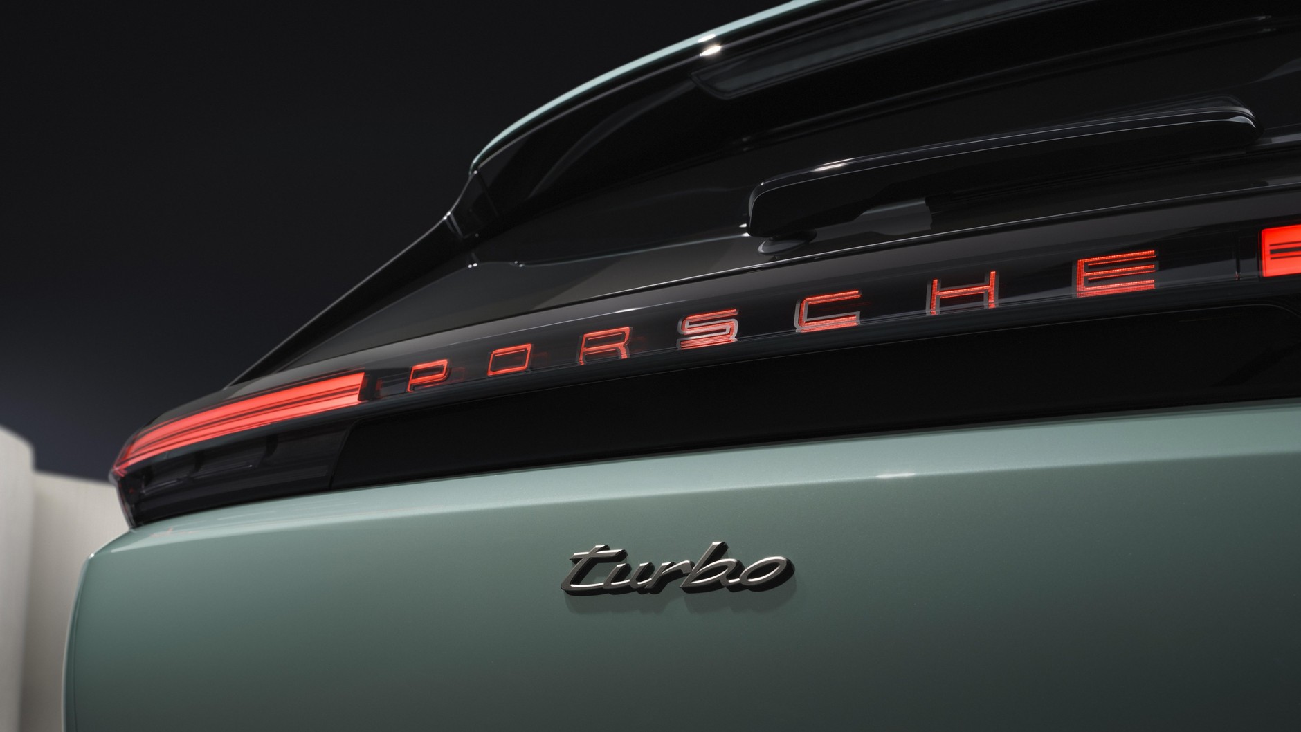Porsche Cayenne Turbo Electric 2025
