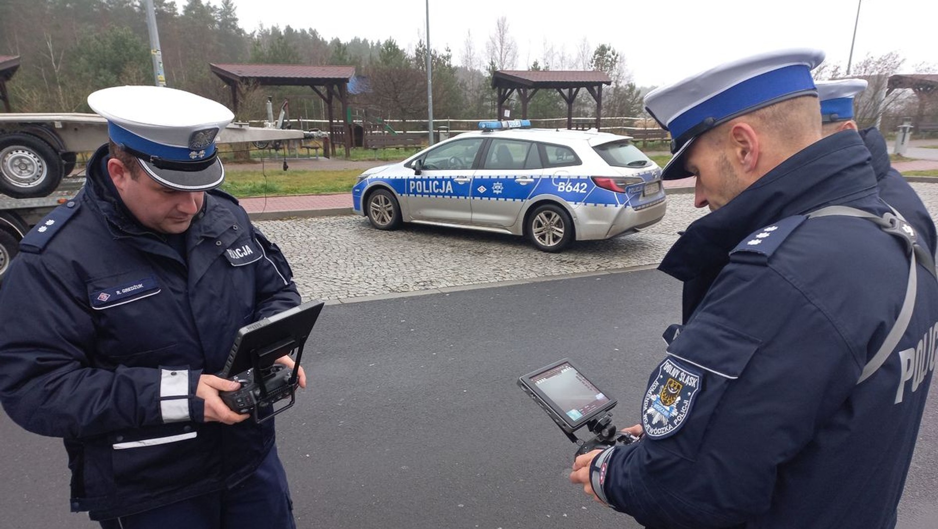 Policjanci posłali na A4 drony. Kierowcy ciężarówek wpadali jeden po drugim