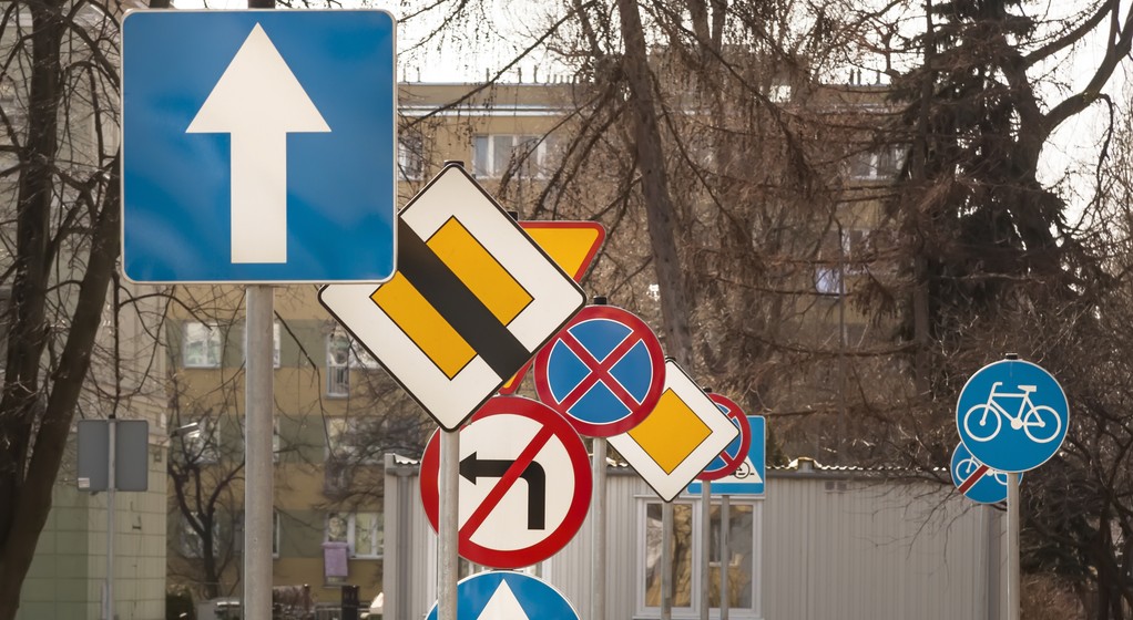 Znaki drogowe w Polsce