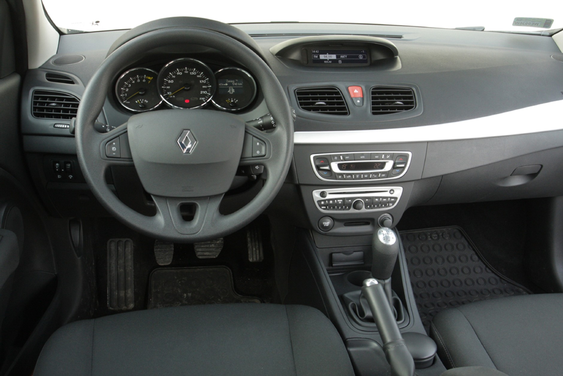 Podobne, a jednak inne - Renault Fluence kontra Toyota Corolla