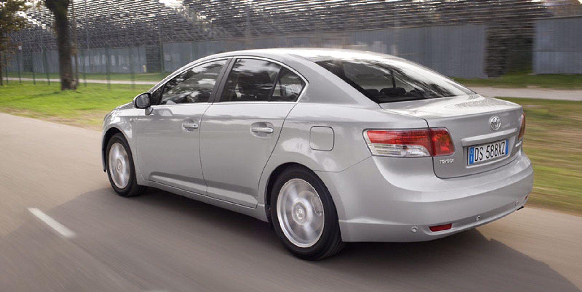 Toyota Avensis: Ceny w Niemczech od 22 700 euro (ok. 88 250 zł)