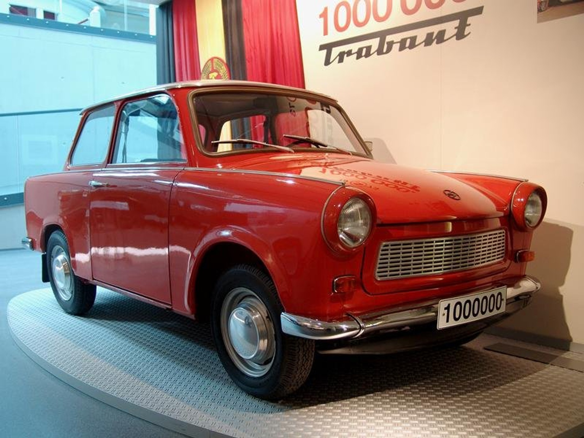 Trabant - Samochód, który zburzył mur berliński