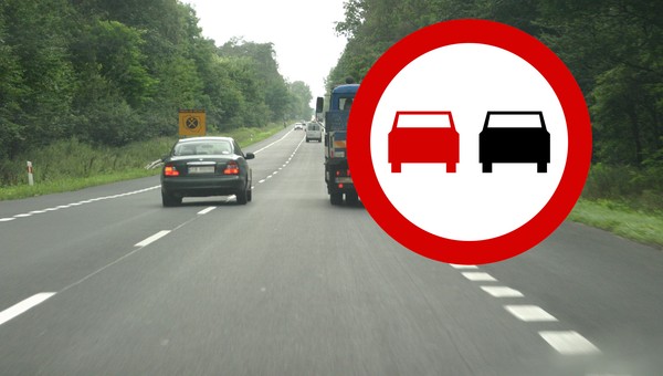 Wyprzedzanie – zdjęcie ilustracyjne
