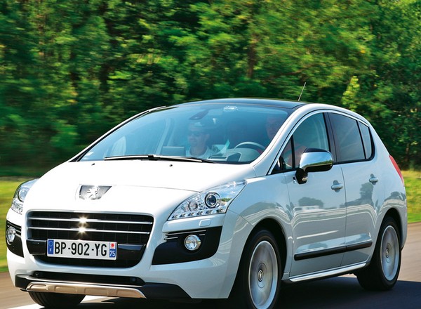 Peugeot 3008 Hybrid4: francuski przepis na hybrydę: diesel plus silnik elektryczny