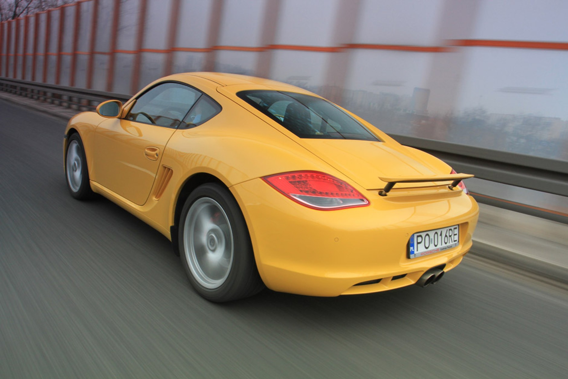 Porsche Cayman: cywilizowany sportowiec