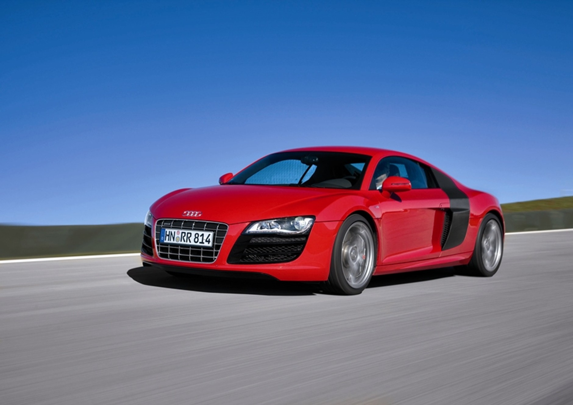 Wariat oddał za darmo Audi R8 przypadkowym osobom