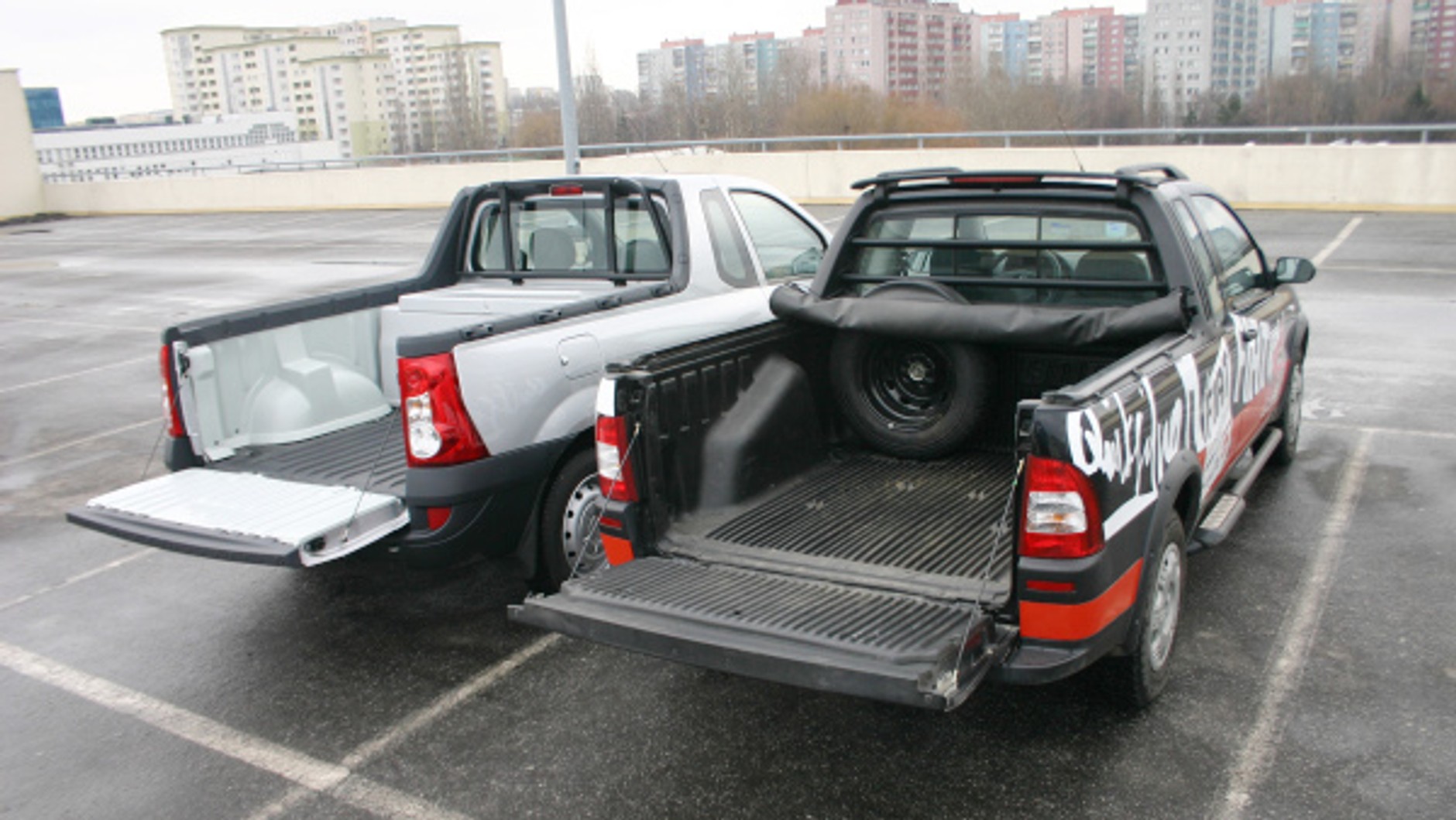 Dacia Logan i Fiat Strada